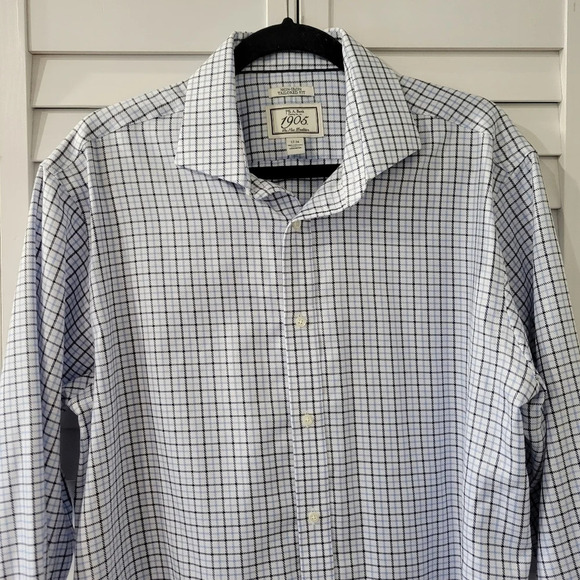 Jos. A. Banks Non-Iron Tailored Fit White Plaid Button-up‎ Long-Sleeve Shirt - Picture 4 of 8